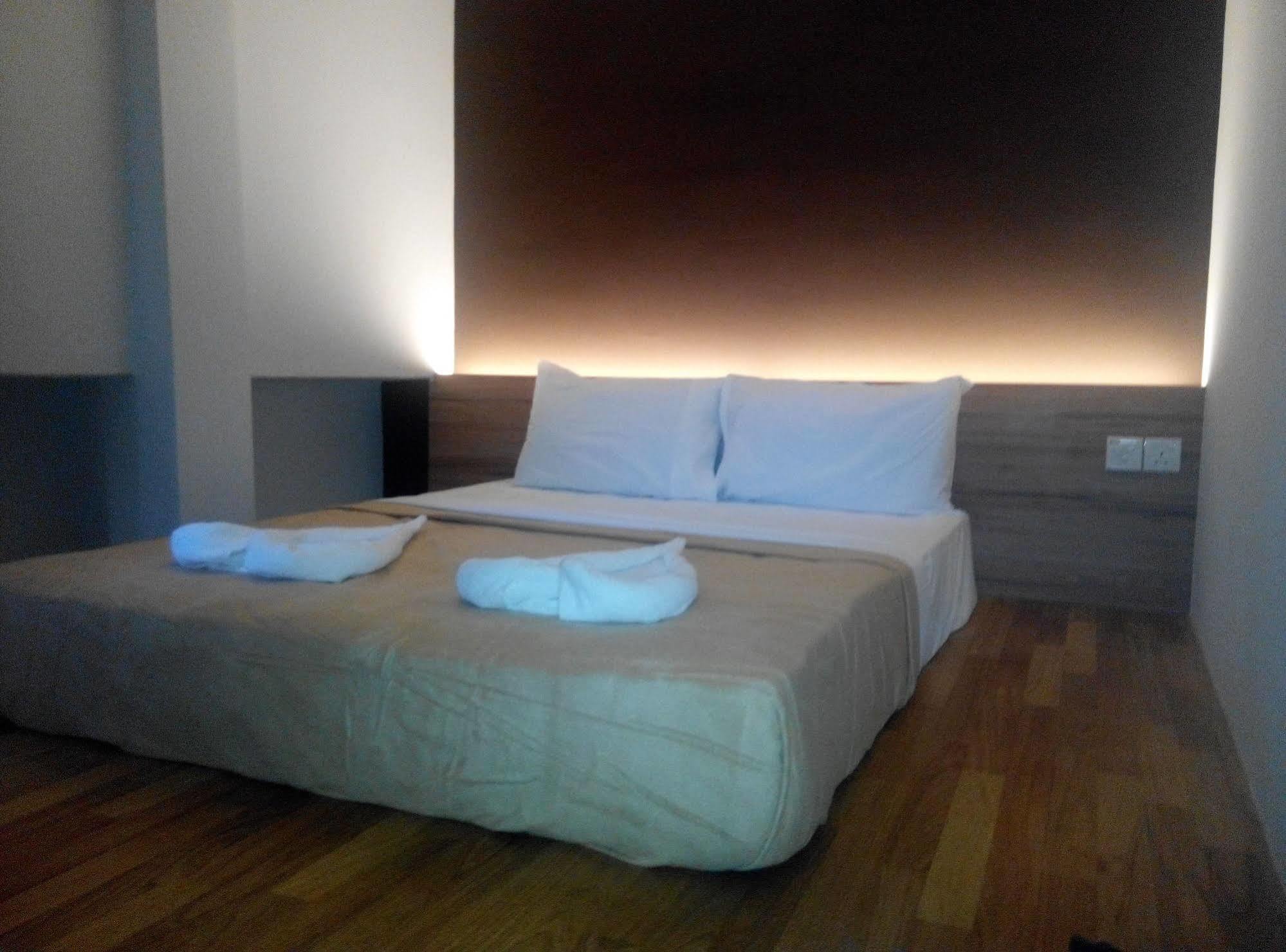 Lavana Hotel Batu Caves Bagian luar foto