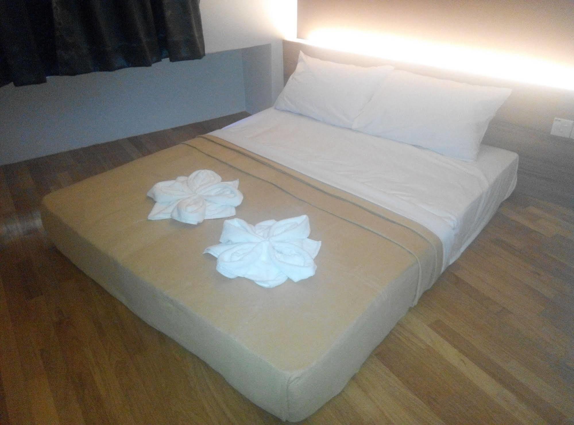 Lavana Hotel Batu Caves Bagian luar foto
