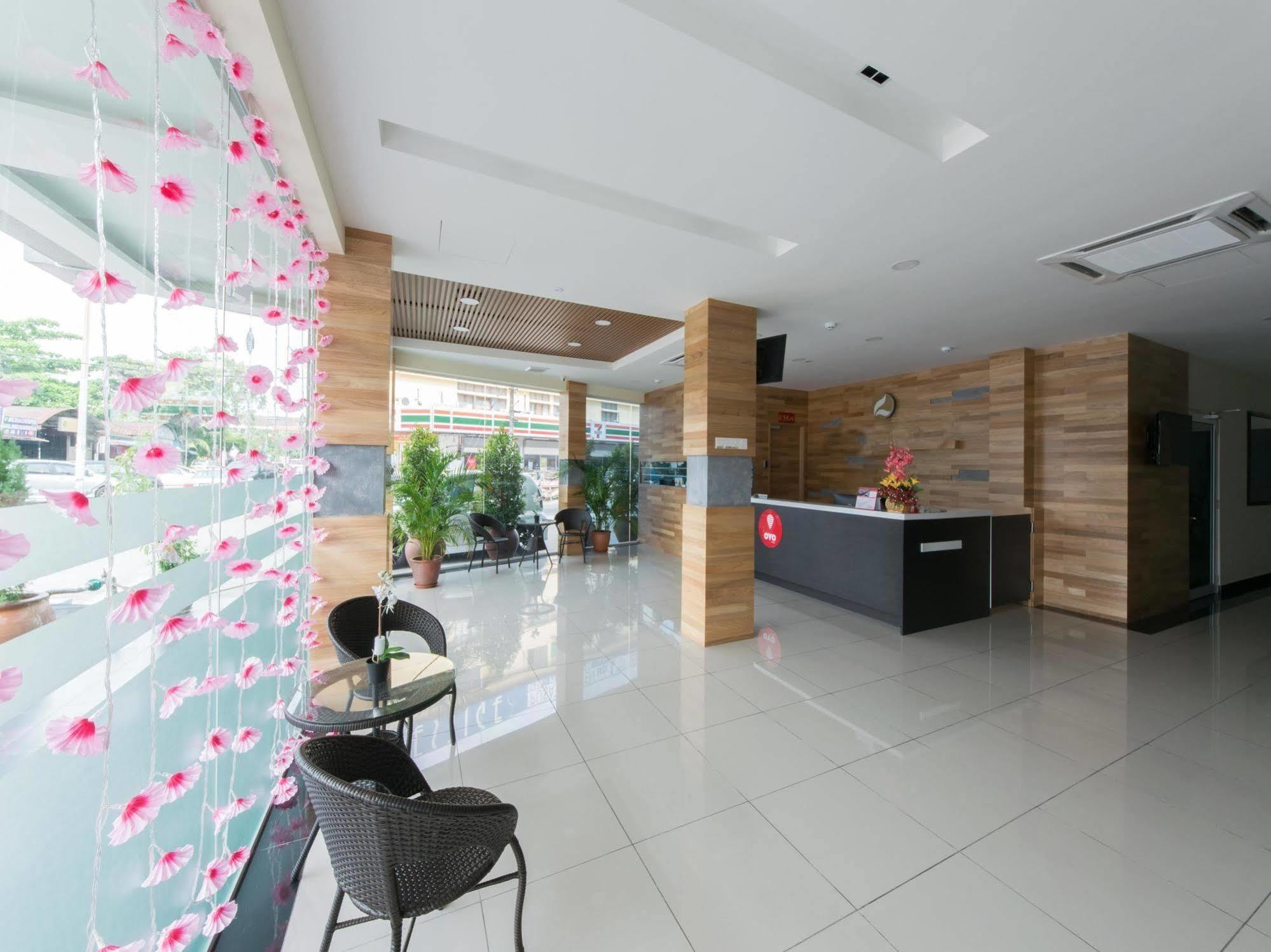 Lavana Hotel Batu Caves Bagian luar foto