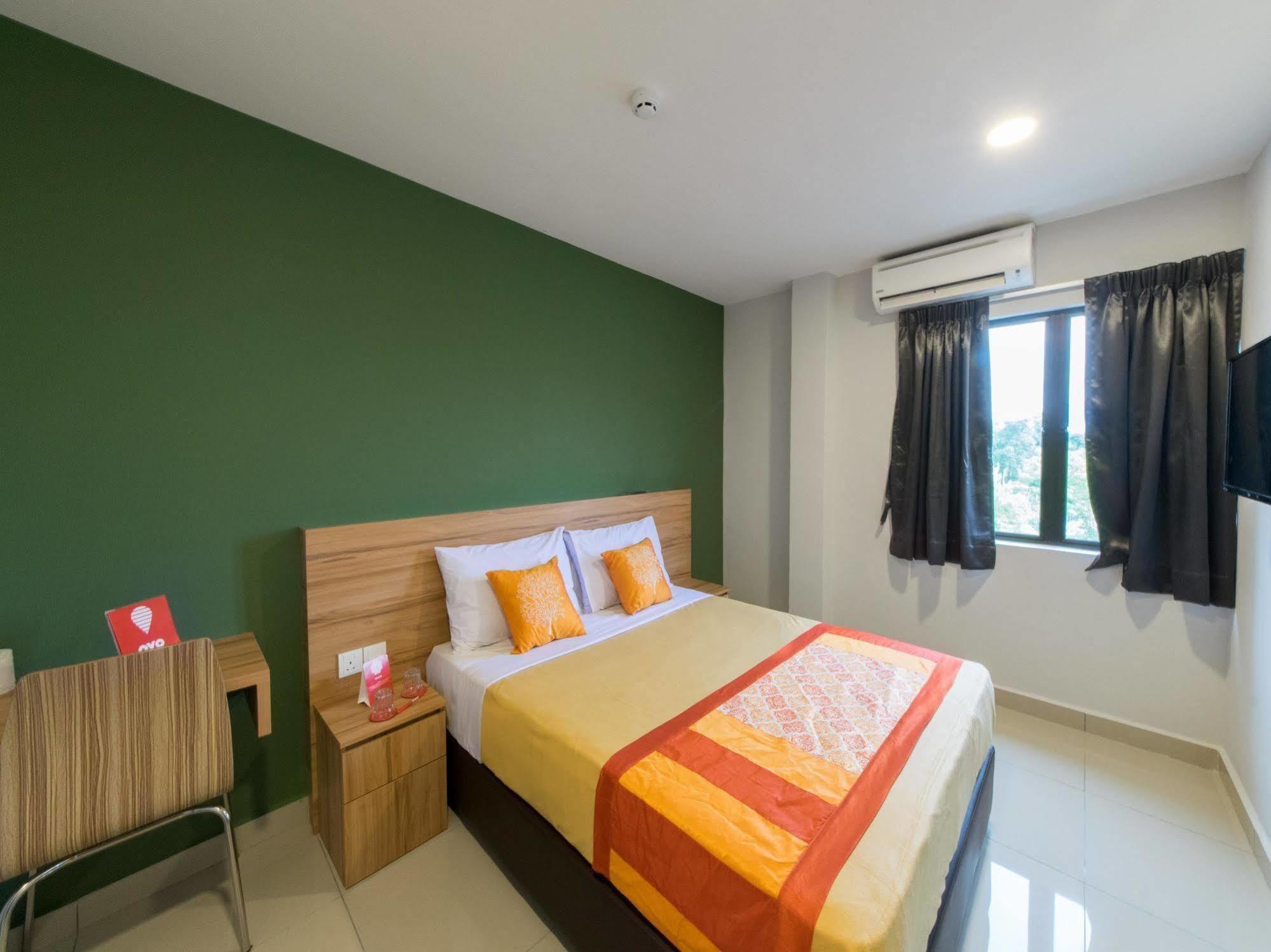 Lavana Hotel Batu Caves Bagian luar foto
