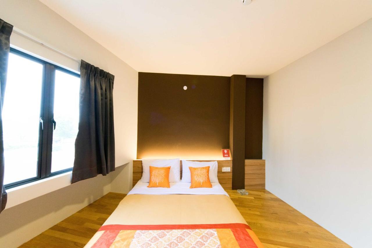 Lavana Hotel Batu Caves Bagian luar foto